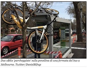 El vandalismo que sufren las bicis de alquiler compartido no es exclusivo de Granada. De Marbella a Madrid, de Florencia a Turín, de Roma a Manchester y en ciudades como Melbourne, estos vehículos de dos ruedas han recalado en basuras, encima de árboles o en el fondo de canales y ríos.