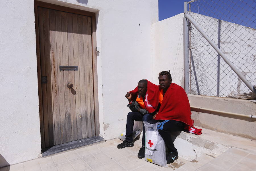 El dispositivo de búsqueda se inició a raíz de que, sobre las 8.10 horas, una ONG haya informado de la salida de esta embarcación desde la costa marroquí de Bouyafar