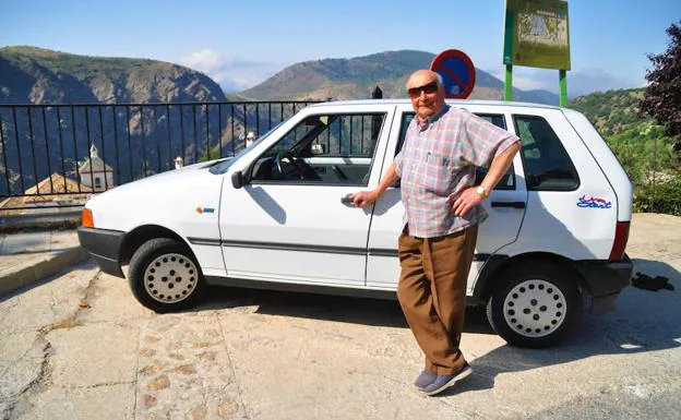 El conductor más longevo de la Alpujarra tiene 93 años
