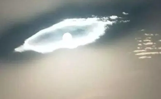 Aparece 'el ojo de Dios' en el cielo: ¿qué es este extraño fenómeno?