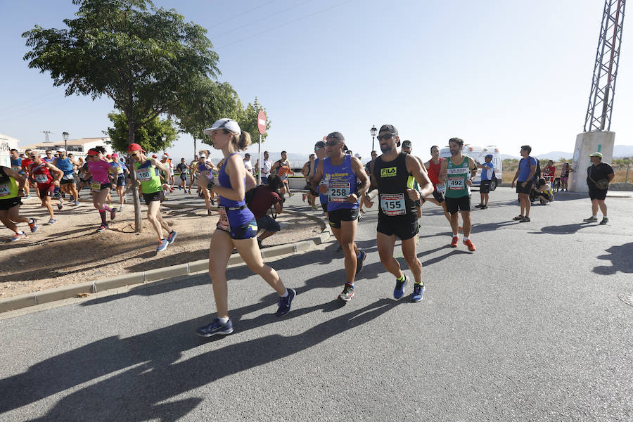 Juan Pérez y Petersson se llevan la victoria en Gójar, en una carrera que ha reunido a más de 700 corredores