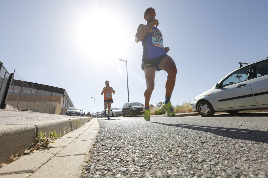 Juan Pérez y Petersson se llevan la victoria en Gójar, en una carrera que ha reunido a más de 700 corredores