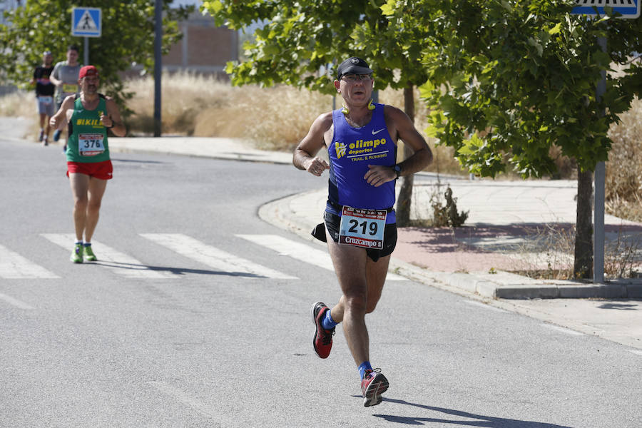 Juan Pérez y Petersson se llevan la victoria en Gójar, en una carrera que ha reunido a más de 700 corredores