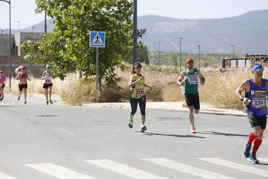 Juan Pérez y Petersson se llevan la victoria en Gójar, en una carrera que ha reunido a más de 700 corredores