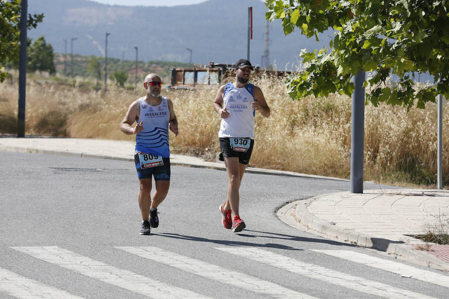 Juan Pérez y Petersson se llevan la victoria en Gójar, en una carrera que ha reunido a más de 700 corredores