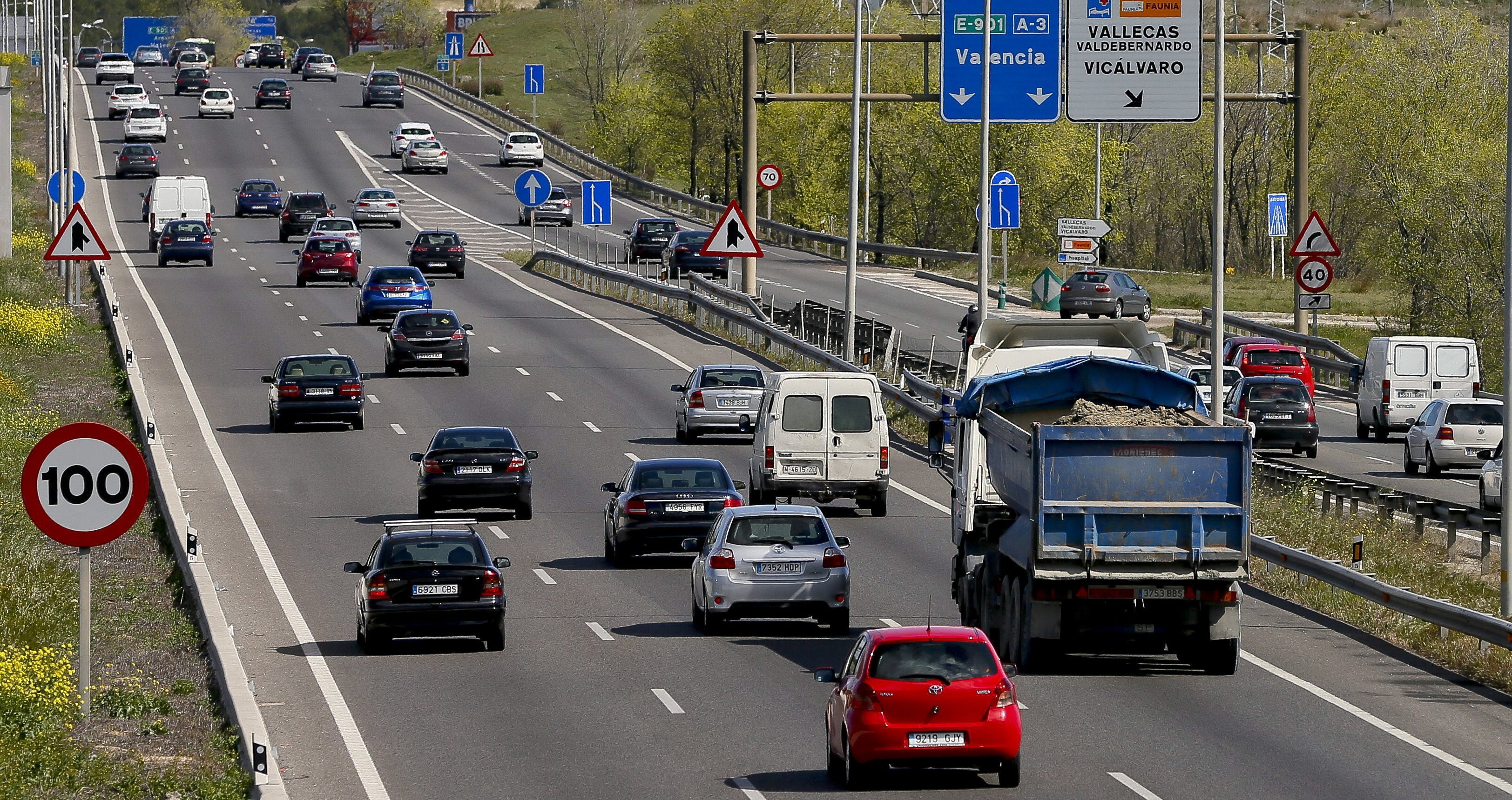 La Guardia Civil avisa de la mentira de estos objetos en las carreteras de España