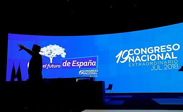 Moreno insiste en una candidatura de unidad y Zoido lo ve imposible