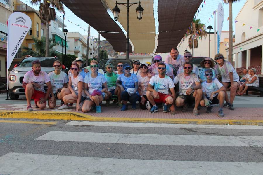 El anejo de Motril celebra la II Color Run; una combinación perfecta de fiesta y deporte