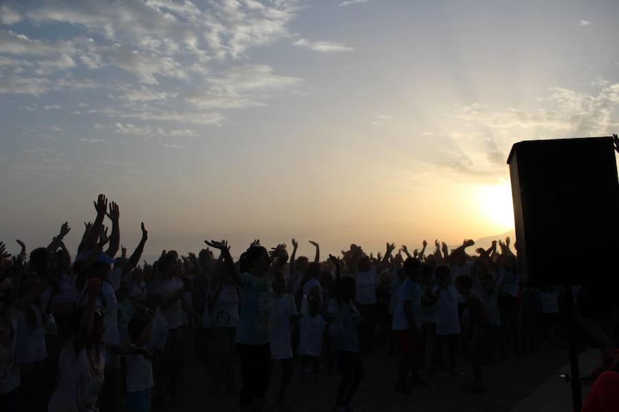 El anejo de Motril celebra la II Color Run; una combinación perfecta de fiesta y deporte