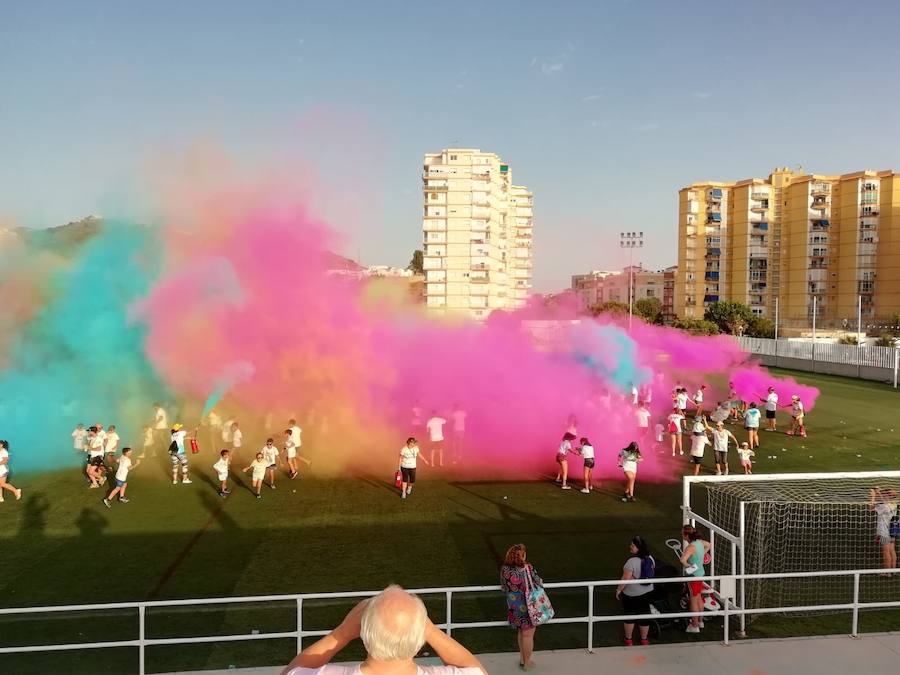 El anejo de Motril celebra la II Color Run; una combinación perfecta de fiesta y deporte