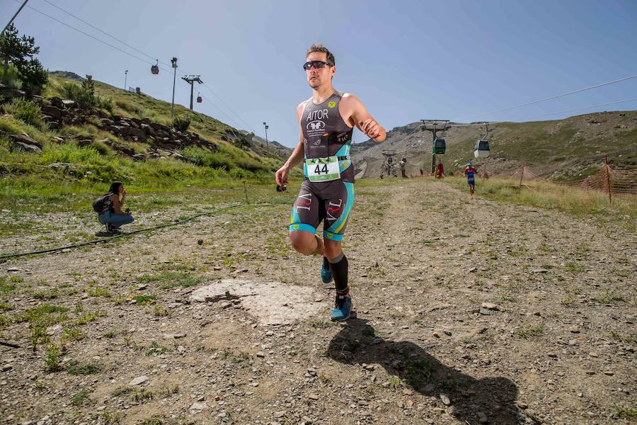 Las mejores imágenes de esta espectacular carrera entre Pradollano y La Hoya de la Mora.