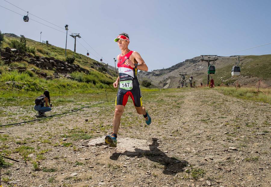 Las mejores imágenes de esta espectacular carrera entre Pradollano y La Hoya de la Mora.