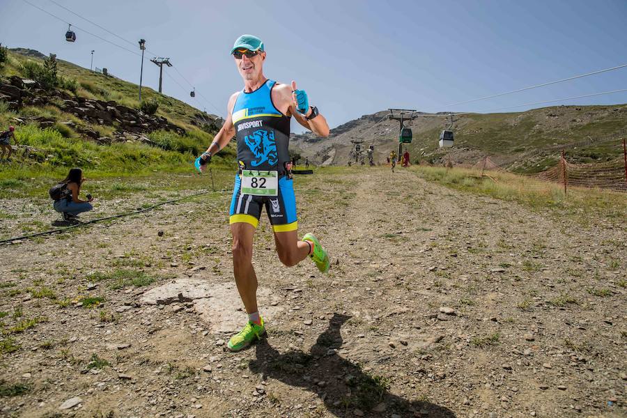 Las mejores imágenes de esta espectacular carrera entre Pradollano y La Hoya de la Mora.