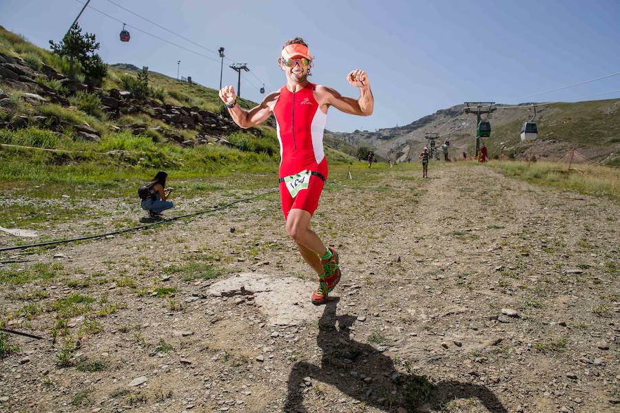 Las mejores imágenes de esta espectacular carrera entre Pradollano y La Hoya de la Mora.
