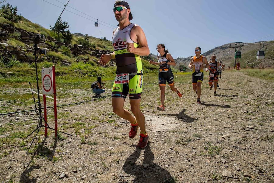 Las mejores imágenes de esta espectacular carrera entre Pradollano y La Hoya de la Mora.