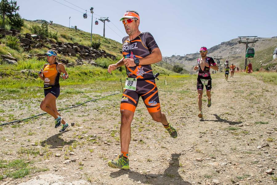 Las mejores imágenes de esta espectacular carrera entre Pradollano y La Hoya de la Mora.