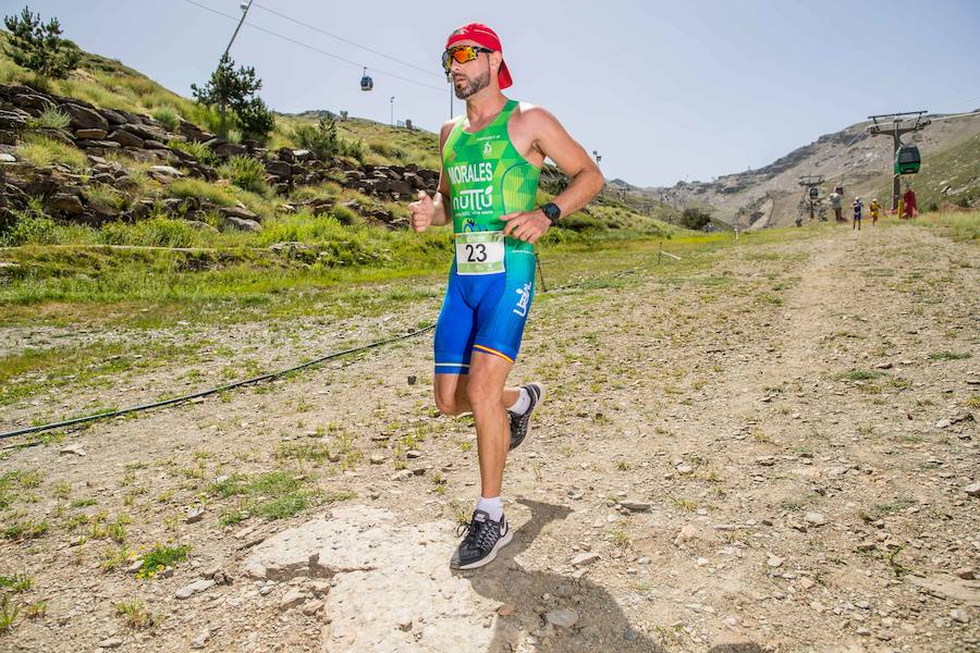 Las mejores imágenes de esta espectacular carrera entre Pradollano y La Hoya de la Mora.