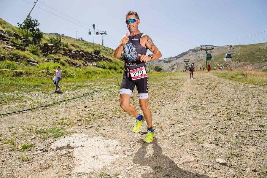 Las mejores imágenes de esta espectacular carrera entre Pradollano y La Hoya de la Mora.