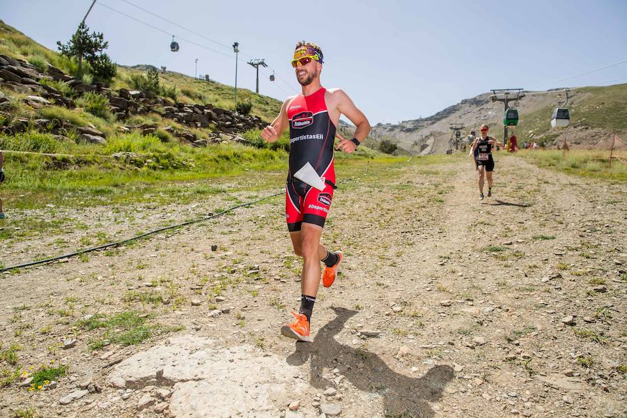 Las mejores imágenes de esta espectacular carrera entre Pradollano y La Hoya de la Mora.
