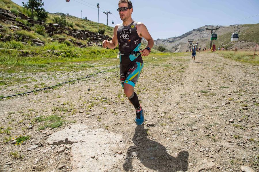 Las mejores imágenes de esta espectacular carrera entre Pradollano y La Hoya de la Mora.