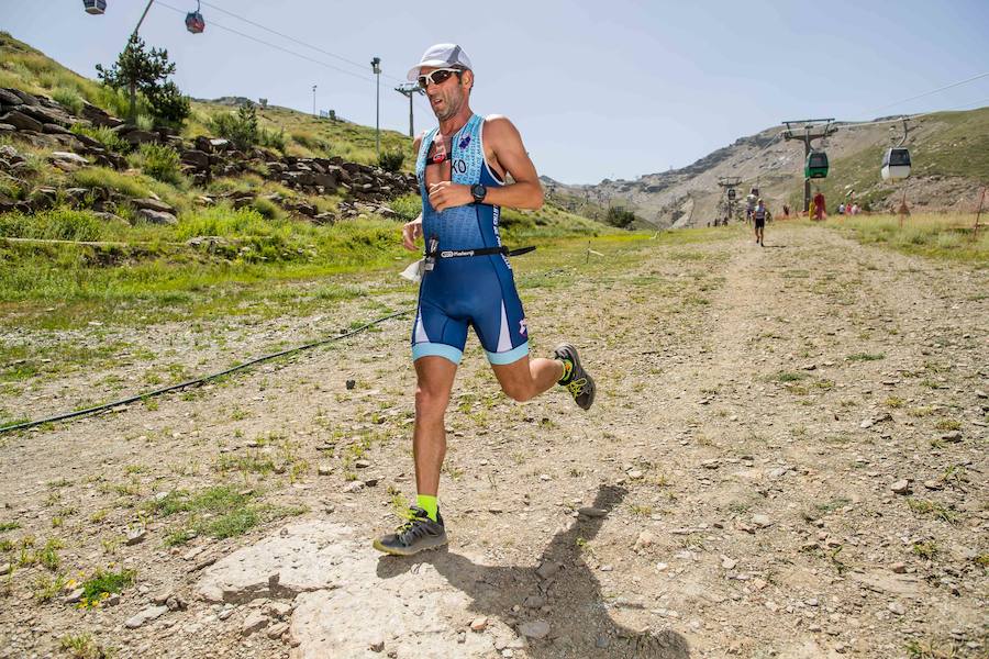 Las mejores imágenes de esta espectacular carrera entre Pradollano y La Hoya de la Mora.