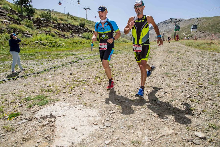 Las mejores imágenes de esta espectacular carrera entre Pradollano y La Hoya de la Mora.