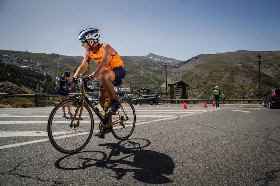 Las mejores imágenes de esta espectacular carrera entre Pradollano y La Hoya de la Mora.