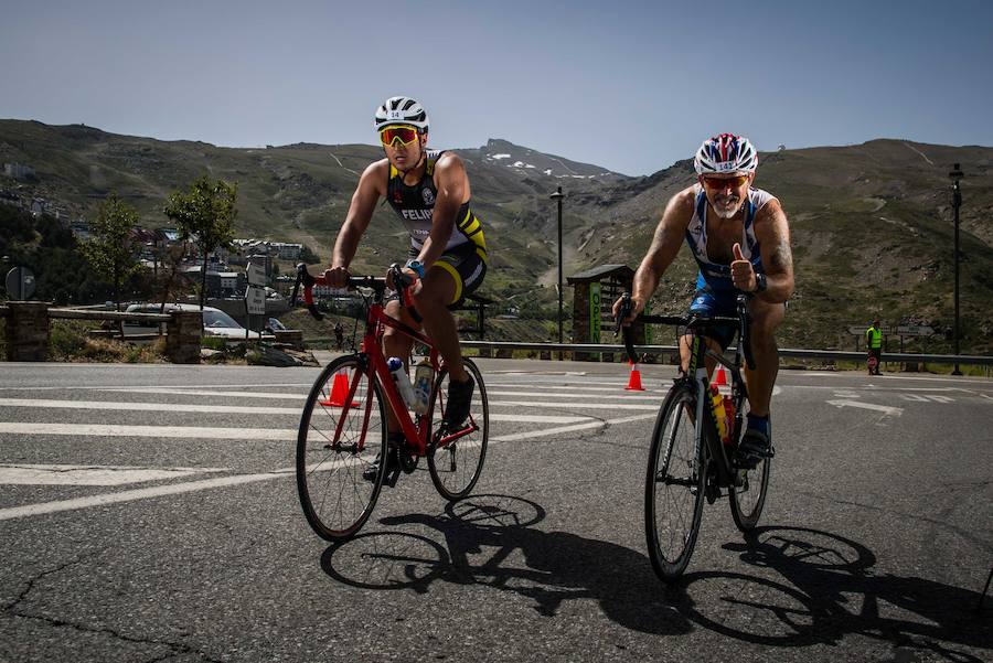 Las mejores imágenes de esta espectacular carrera entre Pradollano y La Hoya de la Mora.
