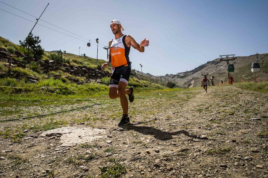 Las mejores imágenes de esta espectacular carrera entre Pradollano y La Hoya de la Mora.