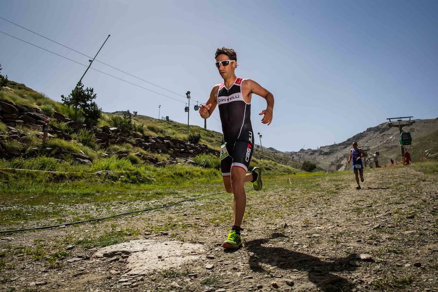 Las mejores imágenes de esta espectacular carrera entre Pradollano y La Hoya de la Mora.