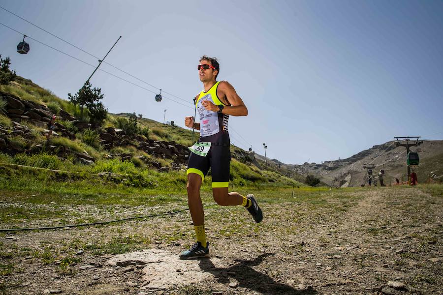 Las mejores imágenes de esta espectacular carrera entre Pradollano y La Hoya de la Mora.