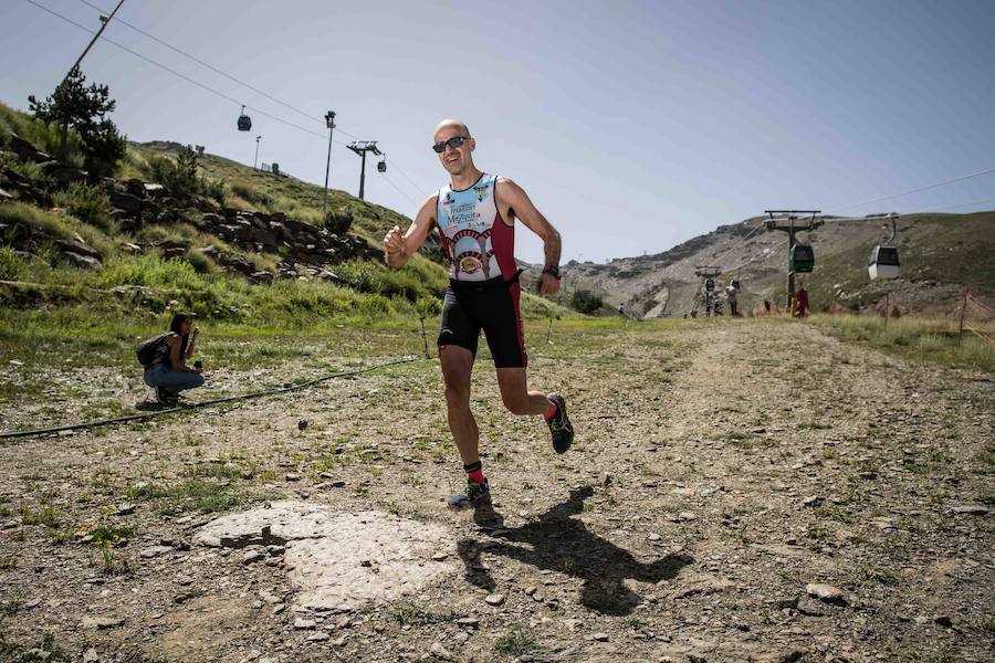 Las mejores imágenes de esta espectacular carrera entre Pradollano y La Hoya de la Mora.