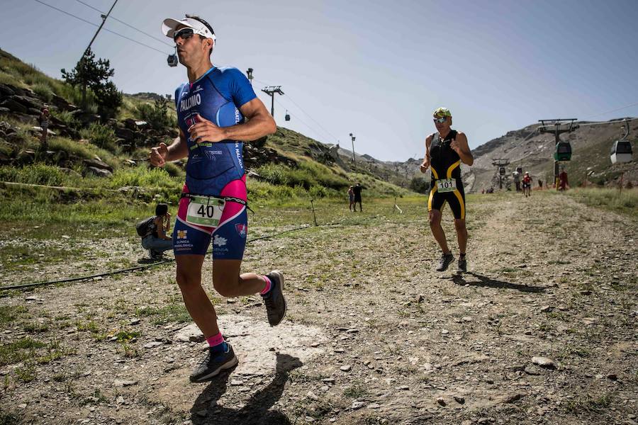 Las mejores imágenes de esta espectacular carrera entre Pradollano y La Hoya de la Mora.