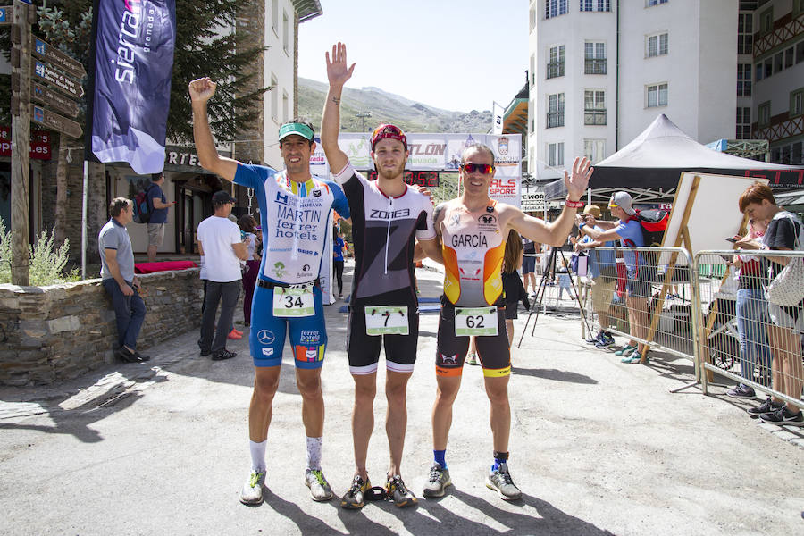Las mejores imágenes de esta espectacular carrera entre Pradollano y La Hoya de la Mora.