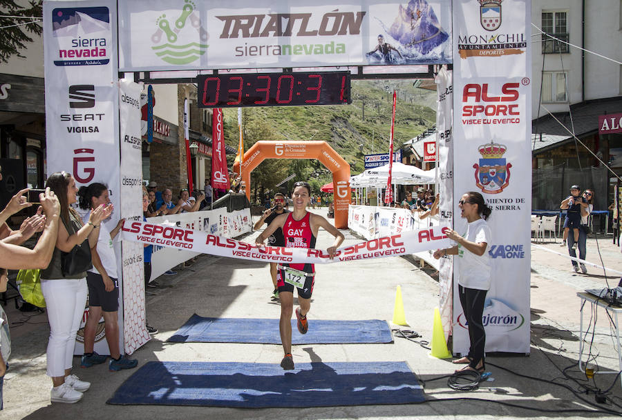 Las mejores imágenes de esta espectacular carrera entre Pradollano y La Hoya de la Mora.