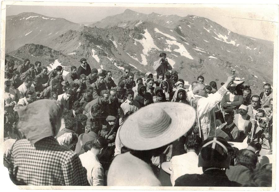 Romería en el Veleta en el año 1952