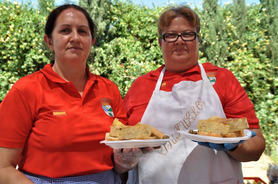 Esta localidad alpujarreña revive el rudo trabajo de la trilla para dar a conocer a los jóvenes y visitantes un trabajo casi extinguido en la comarca de la Alpujarra