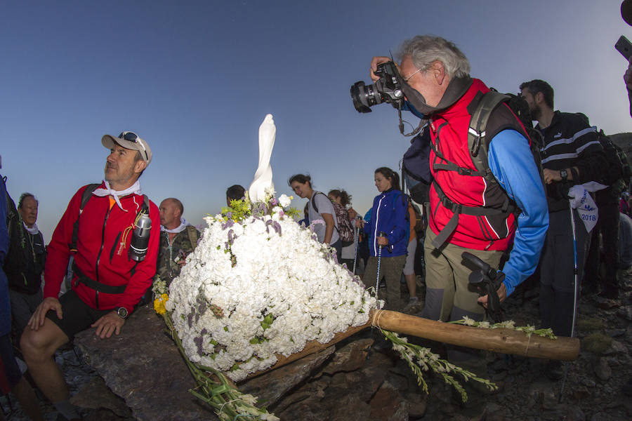 Los Tajos de la Virgen y el Mulhacén volvieron a ser el escenario de una de las tradiciones más queridas en Sierra Nevada