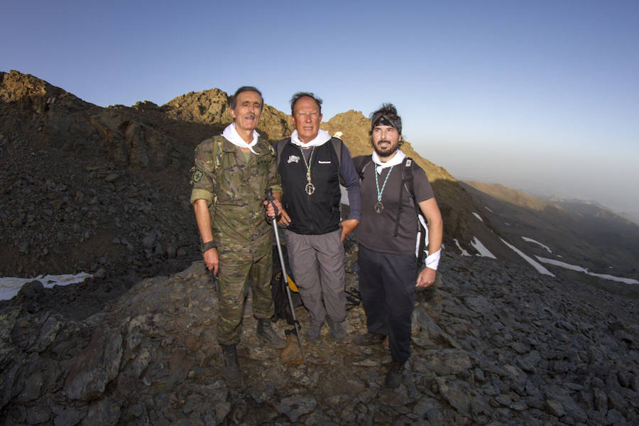 Los Tajos de la Virgen y el Mulhacén volvieron a ser el escenario de una de las tradiciones más queridas en Sierra Nevada