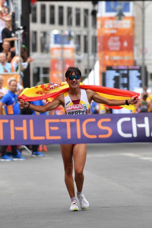 La atleta logra la medalla de oro en los Europeos en 20 kms marcha