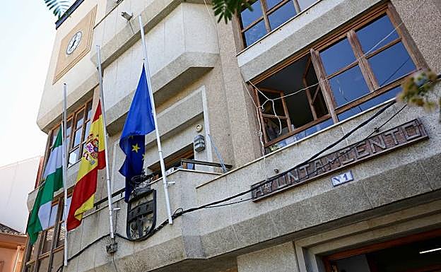 Dúrcal convoca dos días de luto oficial tras el último caso de violencia de género