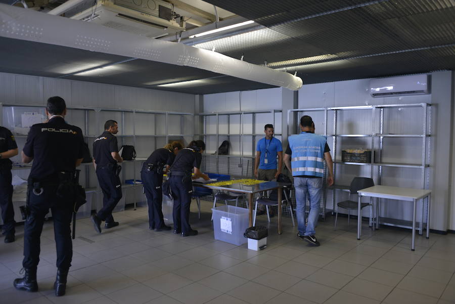 Ayer llegaron 95 personas en dos pateras que fueron atentidas en el Centro de Atención Temporal de Extranjeros