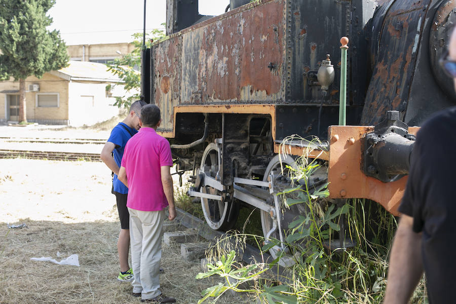 La Asociación Granadina de Amigos del Ferrocarril presenta un proyecto para restaurar la máquina y ubicarla en la plaza de la Estación de Andaluces