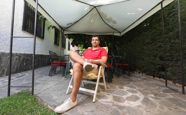 Pablo Pin en la localidad de La Zubia, en la casa de sus padres. 