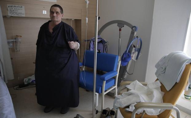 El paciente que pesaba 300 kilos pierde 100 en cinco meses y ya puede ser operado