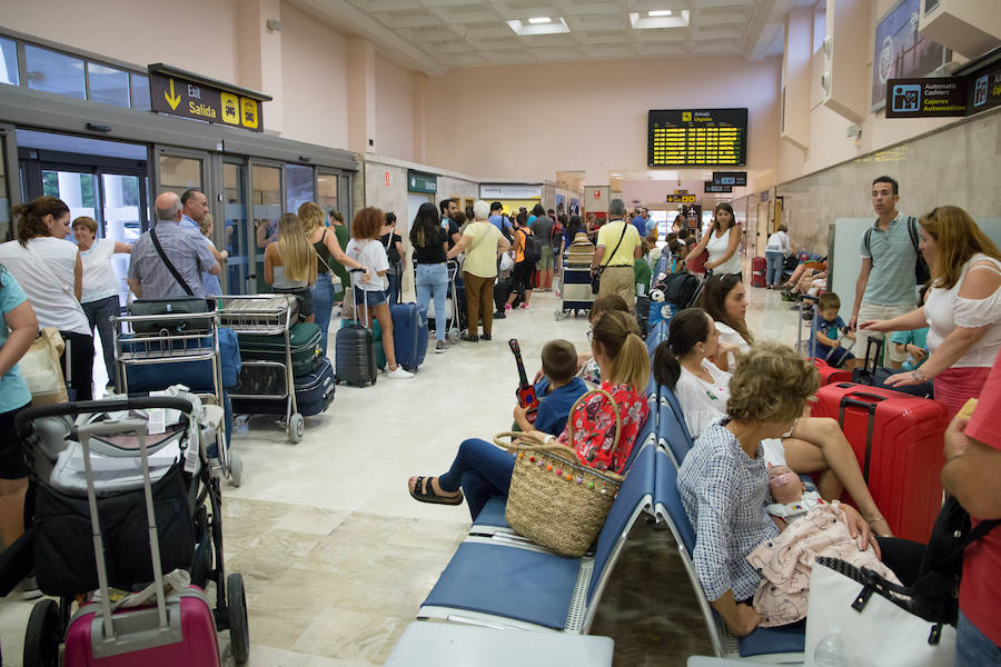 Nuevas incidencias de la compañá aérea en un verano plagado de reclamaciones por vuelos cancelados