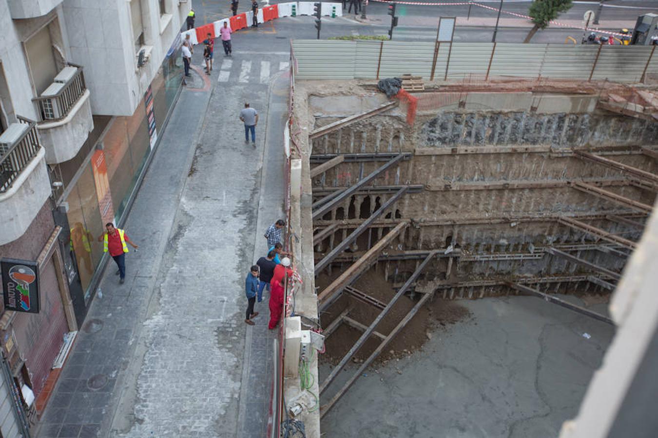 Fotos: Las imágenes de los dos edificios desalojados en Granada por riesgo de derrumbe en las obras del antiguo Hotel Montecarlo