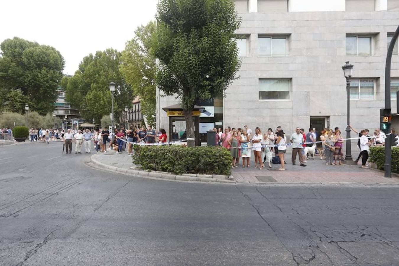 Fotos: Las imágenes de los dos edificios desalojados en Granada por riesgo de derrumbe en las obras del antiguo Hotel Montecarlo