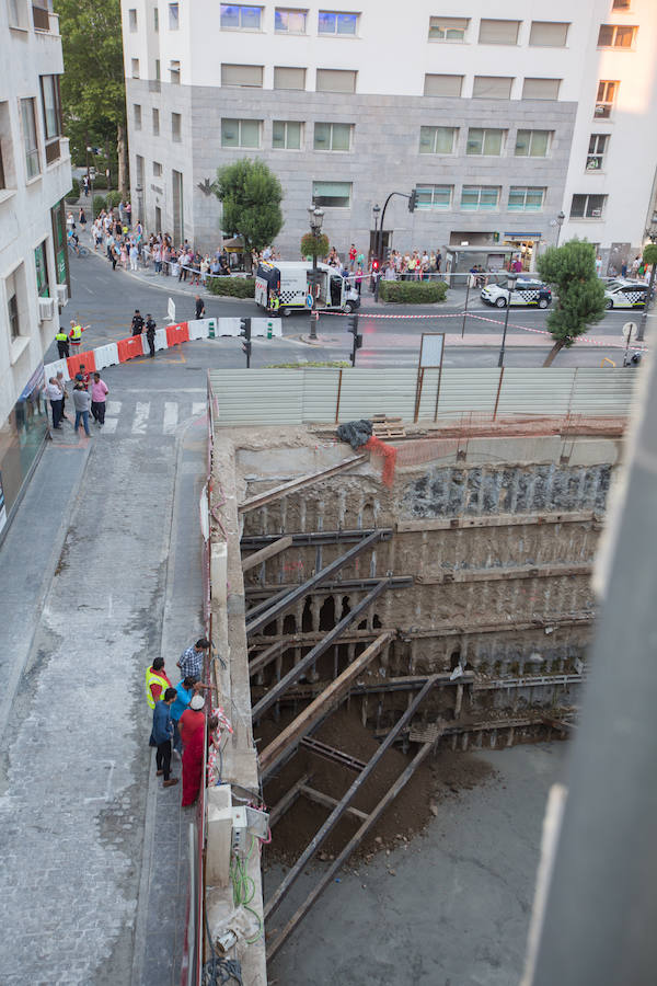 Fotos: Las imágenes de los dos edificios desalojados en Granada por riesgo de derrumbe en las obras del antiguo Hotel Montecarlo