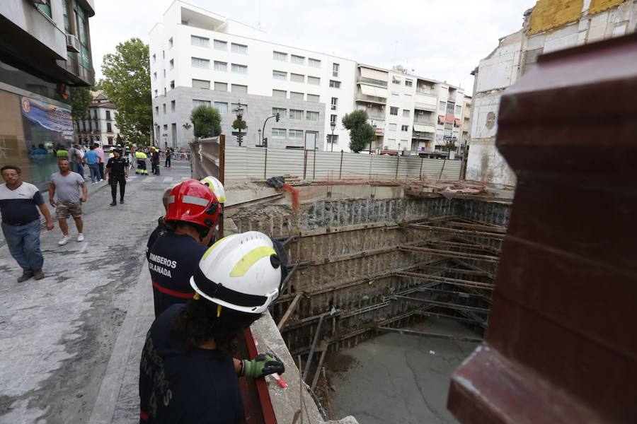 El agua del Darro se está filtrando y afecta a los cimientos del nuevo inmueble que se está construyendo en el solar